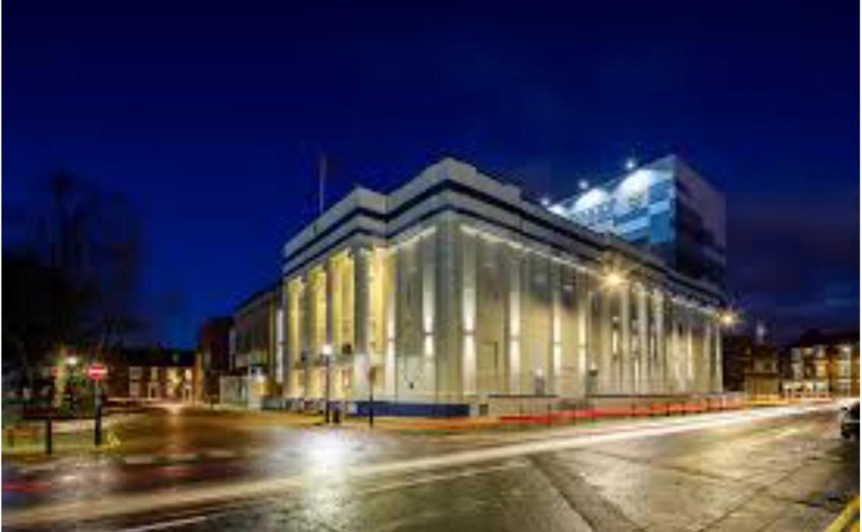 Central Hull Spacious Apartment H3 Kingston upon Hull Zewnętrze zdjęcie
